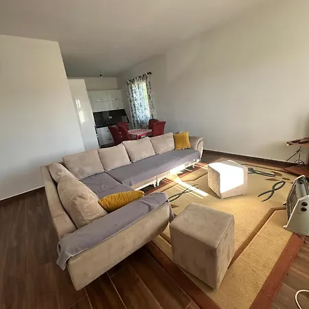 Airport Nest Holiday home Kamez